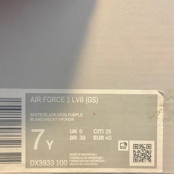 Nike Air Force 1 LV8 (GS) - Picture 9 of 10